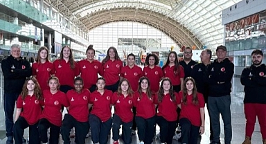 İZMİR BÜYÜKŞEHİR SPOR KULUBÜNDE İSYAN… KULÜP BAŞKANI, MAAŞLARI YARIM YATIRDI AMA KENDİSİ AVRUPA'YA UÇTU