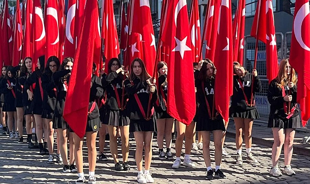BÜYÜK ŞOK… MİLLİ EĞİTİM'DEN İZMİR ATATÜRK LİSESİ'NE DİRENİŞ CEZASI! SEN MİSİN ATAMALARA KARŞI EYLEM YAPAN!