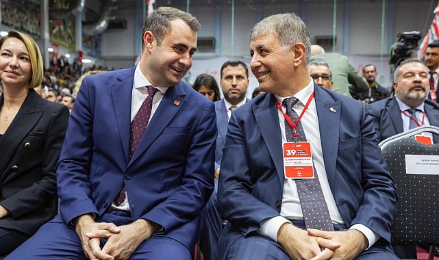 CHP İZMİR'DE KONGREDEKİ MÜDAHALENİN HESABI A TAKIMINDA GÖRÜLDÜ… BAKAN VE YÜCEL'E YAKIN İSİMLER ALINMADI…