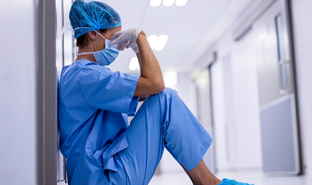 DEÜ HEMŞİRELİK FAKÜLTESİ’NDEKİ DEKAN KRİZİNDE YENİ GELİŞME… GÖREVİ KABUL ETMELERİNE TEPKİ…