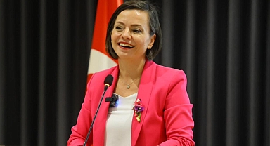 İZMİR'İN GEZENTİ BAŞKANI… ÇALIŞANLAR ALACAKLARINI BEKLERKEN HELİL BAŞKAN 10 GÜNDE 3 ÜLKEYİ GEZECEK...