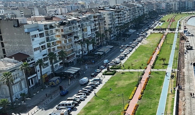 KORDON’DA OTOPARK PANİĞİ… BELEDİYE “ABONELİĞE GEÇECEĞİM” DEDİ, VATANDAŞ KAYGILANDI…