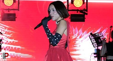 YAZIK AYDINLININ PARASINA! AYNI SANATÇI, AYNI KONSER, İKİ KAT FARK...