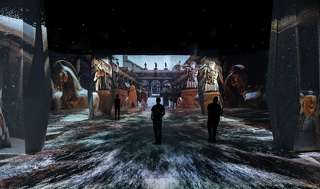 BAKAN ERSOY EFES 'İN GİRİŞİNDEKİ DİJİTAL MÜZEYİ SAVUNDU: 