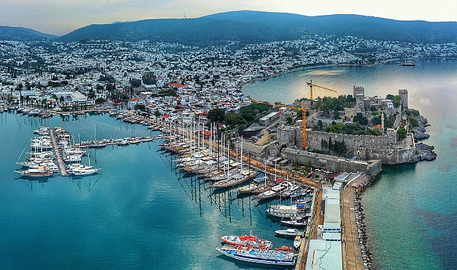 BODRUM'DA BAKANLIK İLE BELEDİYE ARASINDA BETON YARIŞI!