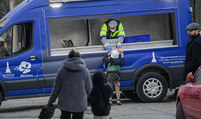 İZMİR BÜYÜKŞEHİR BELEDİYESİ ÇOCUKLARIN YANINDA