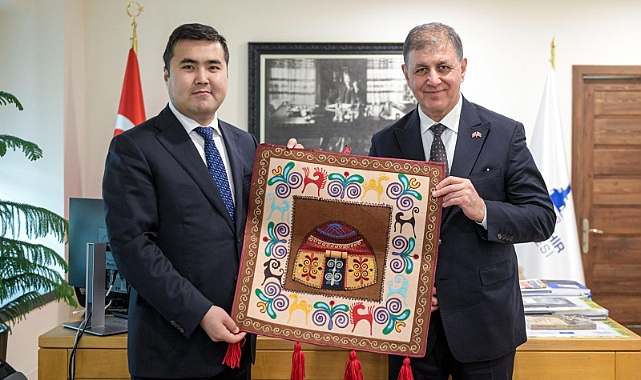 İZMİR’E CENGİZ AYTMATOV KÜTÜPHANESİ VE HEYKELİ