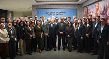 AYTEKİN VE ZEYBEK’TEN BELEDİYE BAŞKANLARINA: TARTIŞMAYI BIRAKIN, İŞİNİZE BAKIN VE SAHAYA ÇIKIN!