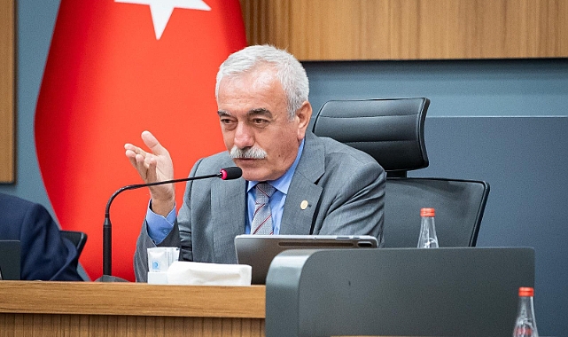 İNANÇ: CEMİL TUGAY İZMİR’İ SEVİYESİZ BİR TARTIŞMADAN KURTARMIŞTIR