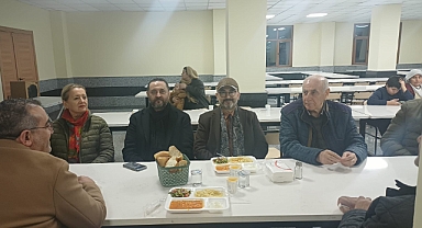 ÜNAL HARMANDALI CEMEVİ’NDE HIZIR LOKMASINI PAYLAŞTI